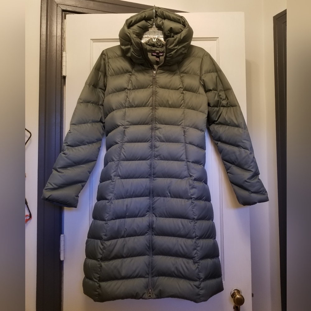 Patagonia Down Puffer Coat with Retractable Hood Size Small Gray/Silver